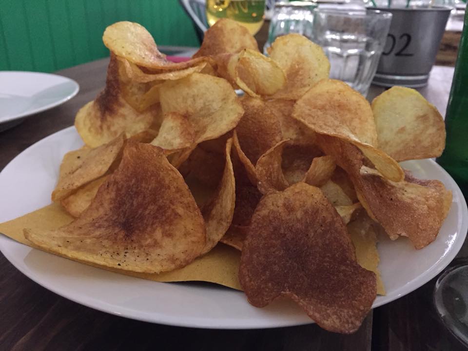 Pizzeria Frontoni, chips sale e pepe