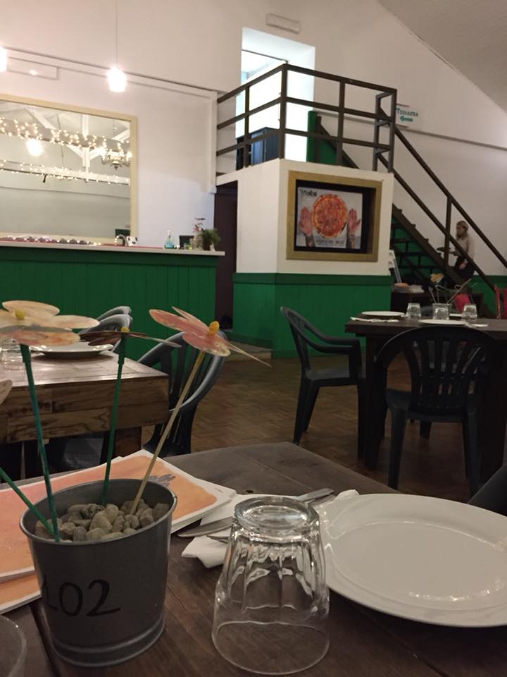 Pizzeria Frontoni, scorcio della sala