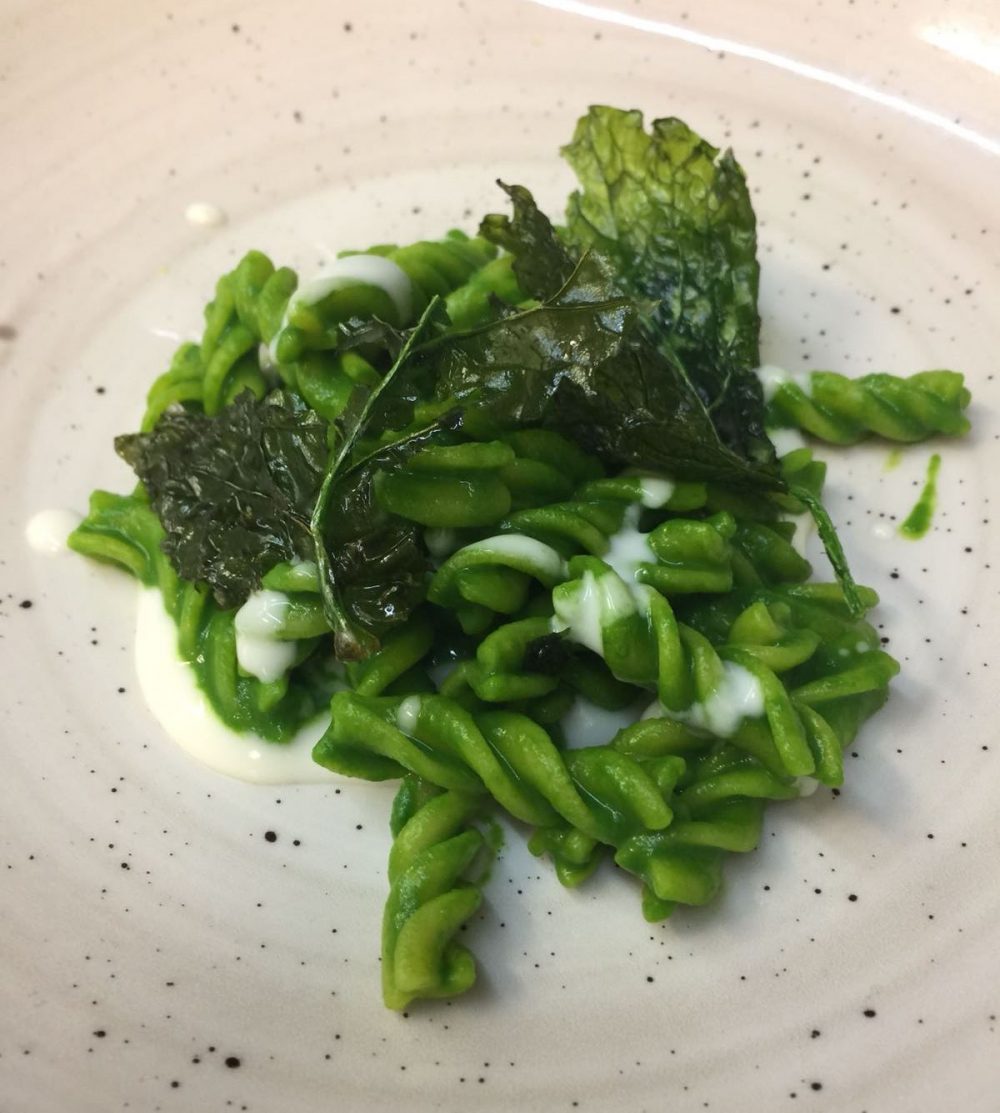 Fusilli cime di rapa, provolone e lime