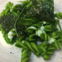 Fusilli cime di rapa, provolone e lime