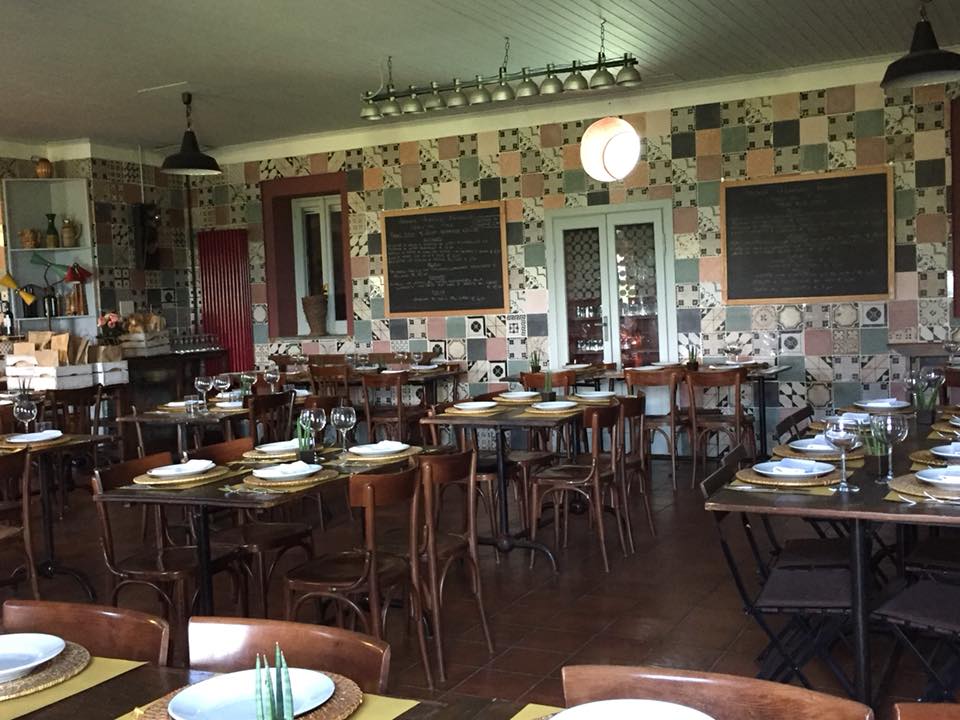 Casali del Pino, la sala del ristorante