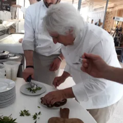 Enzo Crivella durante la sua degustazione