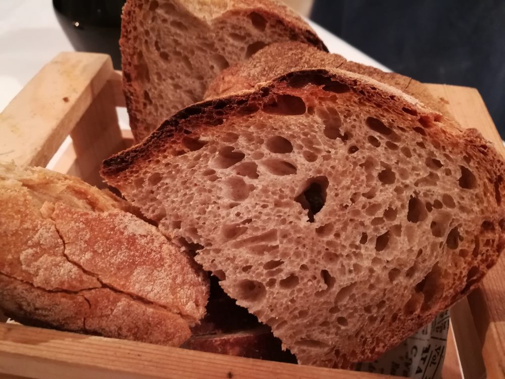 Fattoria La Cinta, Il pane. di grano Senatore Cappelli e Romanella