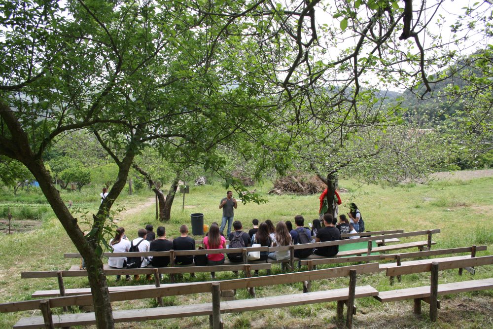 La 3 B a scuola nella biodiversita' de Il Giardino dell'Orco