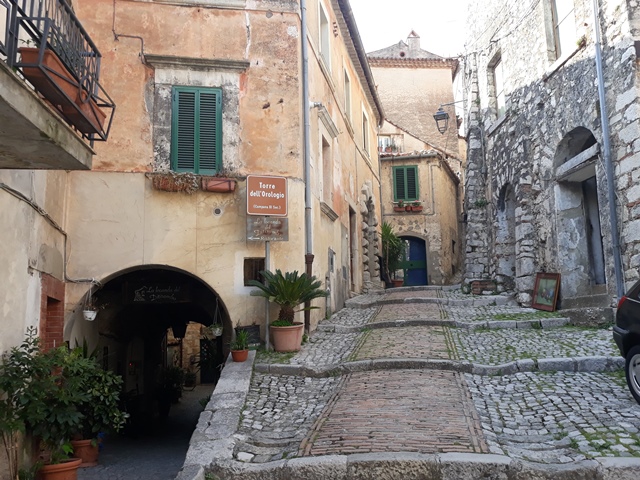 La Locanda del Ditirambo - l'entrata della Locanda nel cuore di Castro