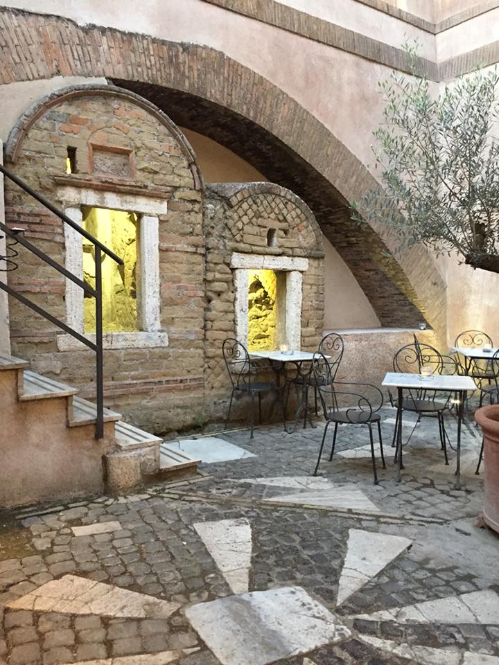 Saulo, il cortile interno