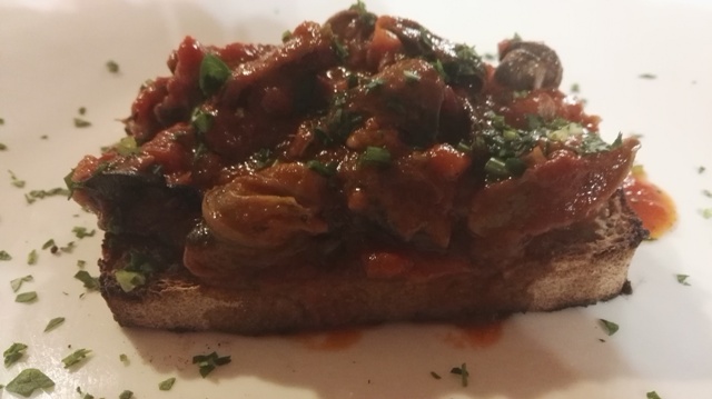 La bruscetta con lo "spezzatino" di lumache