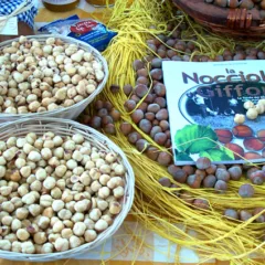 Weekend tra itinerari archeologici - tavolo nocciole