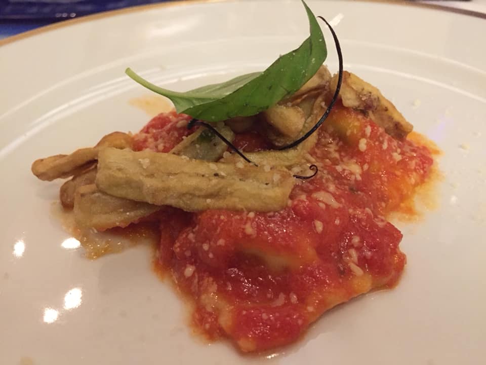 La Caravella, il Menu dei 60 anni, ravioli di melanzane, la sorpresa di mamma Anna