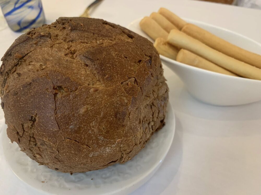 La Caravella Amalfi, pane con grissini al burro