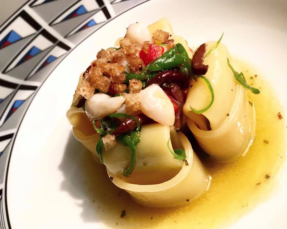 L'Olivo, Mezzi Paccheri, Peperoncini, Olive e Calamaretti Spillo