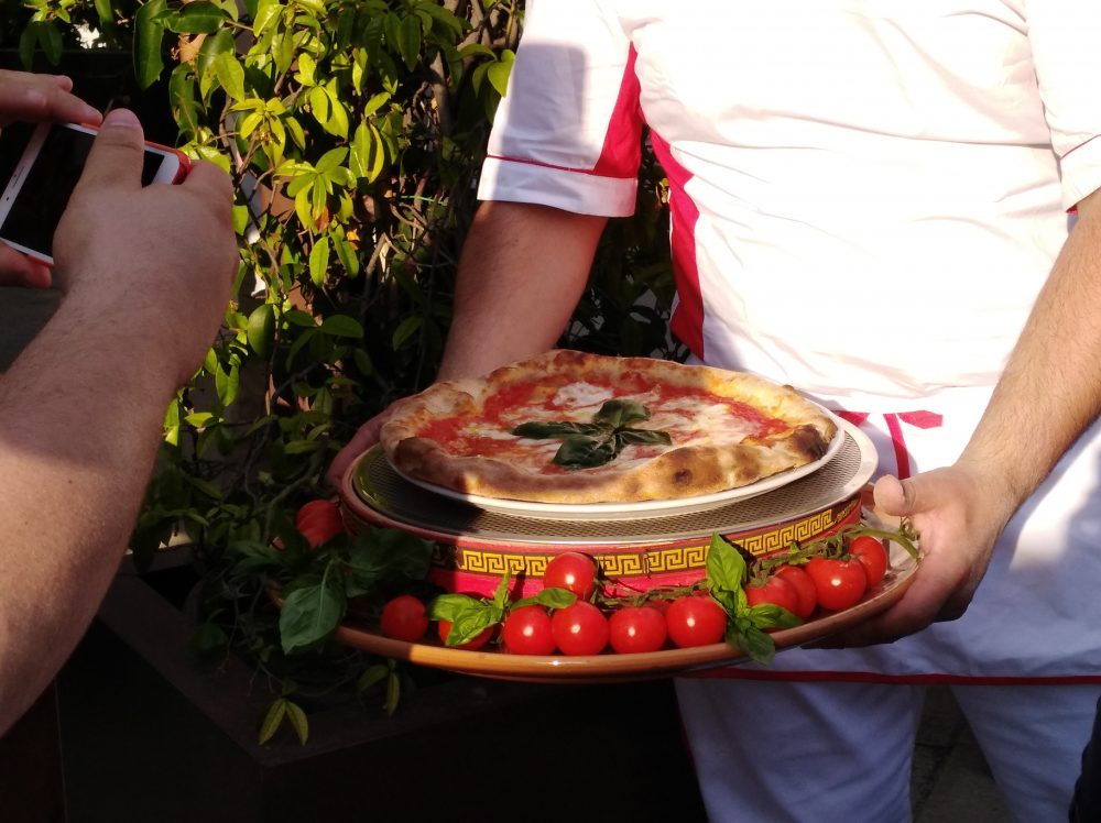 FoodExp Pizza Margherita presentata da Simone Ingrosso