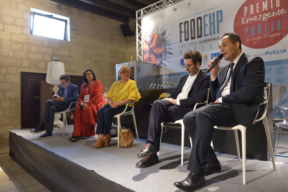 FoodExp da sx Luigi Cremona, Lorenza Vitali, Loredana Capone, Carlo Salvemini e Giovanni Pizzolante