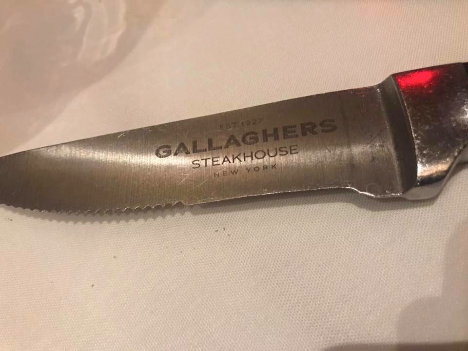 Gallaghers, il coltello