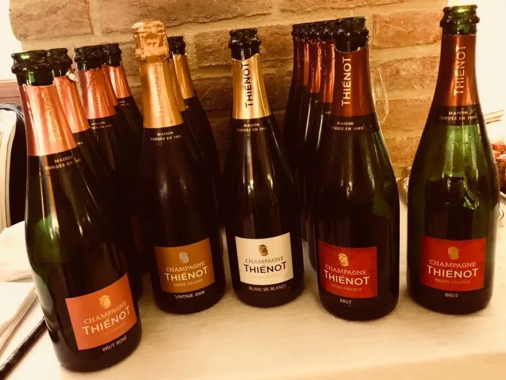 Gli Champagne Serviti