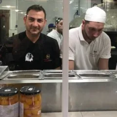 I Masanielli Sasa' Martucci - Sasa' e parte dello staff