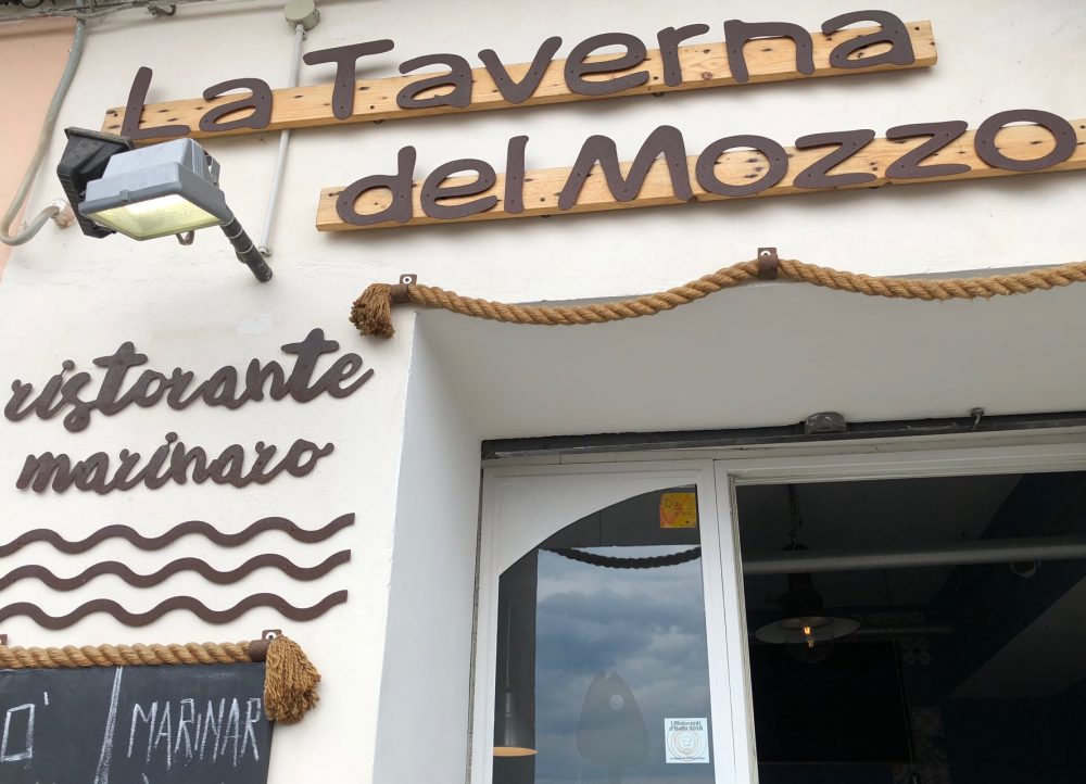 La Taverna del Mozzo, Esterno