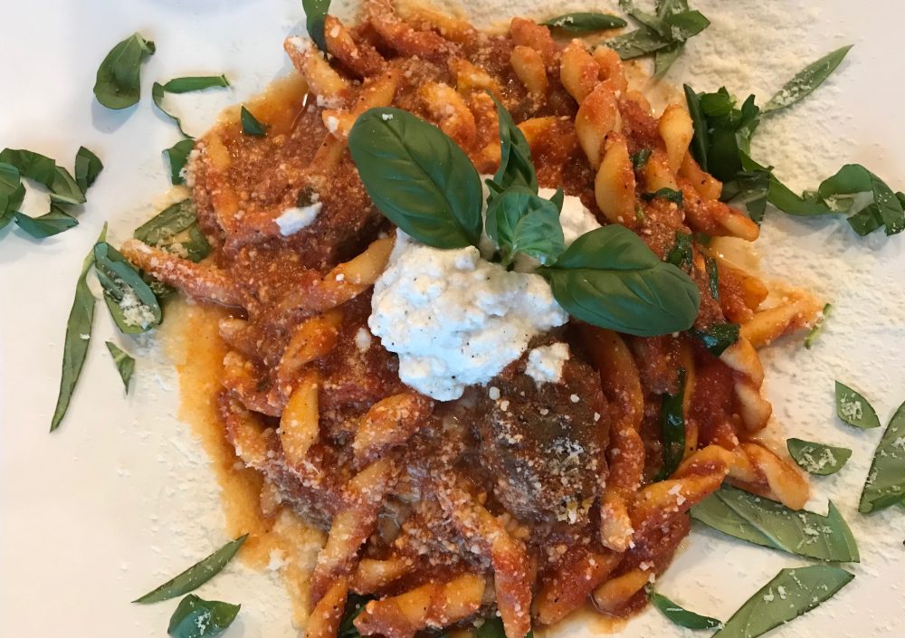 La Terrazza, Fusilli avellinesi con ragu' napoletano, ricotta, grana e pepe