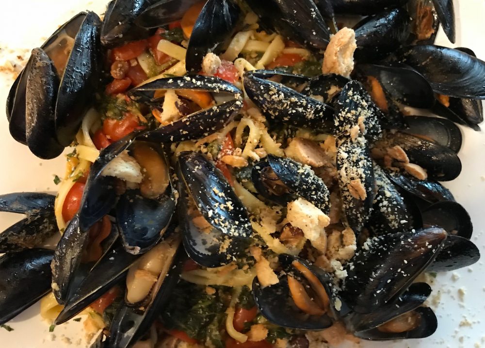 La Terrazza, fusilli avellinesi con friarielli, cozze, tarallo e pomodorini