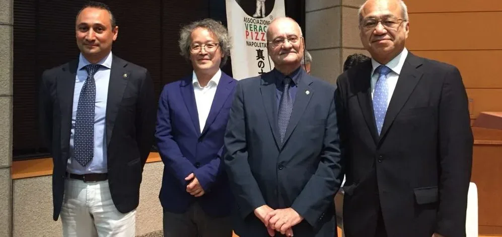 La verace pizza napoletana fa scuola a Kyoto