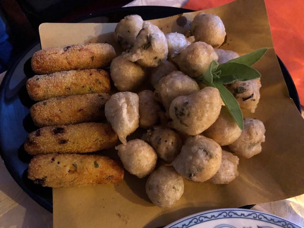 Osteria del Notaro, crocche' e pasta cresciuta