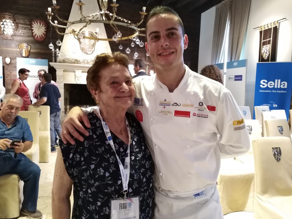 Simone Solido con la nonna