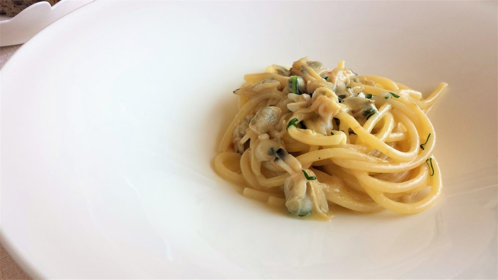 Spaghettone alle vongole selvatiche