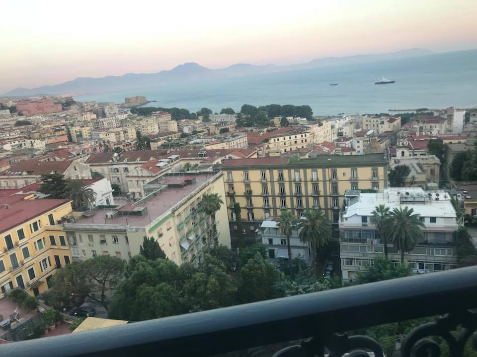 Vista su Napoli — Grand Hotel Parker’s