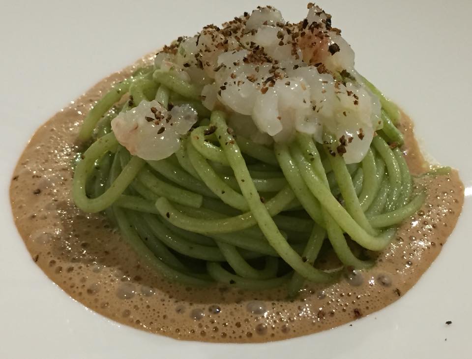 Arbustico, spaghetti al verde con crema di cozze e lardo