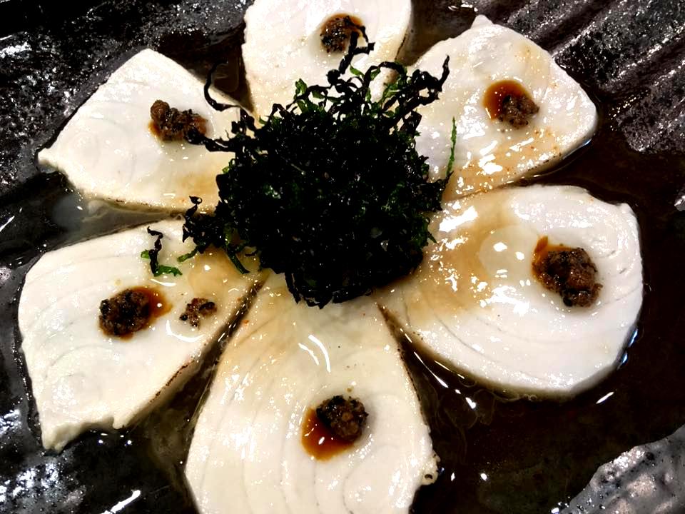 Himiko - Carpaccio di Butterfish & Tartufo Nero