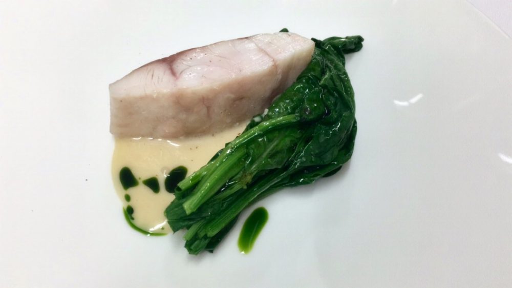 La Locanda Relais Sant’Uffizio - Branzino al vapore spinacio al vapore sul fondo di cottura champagne e anice