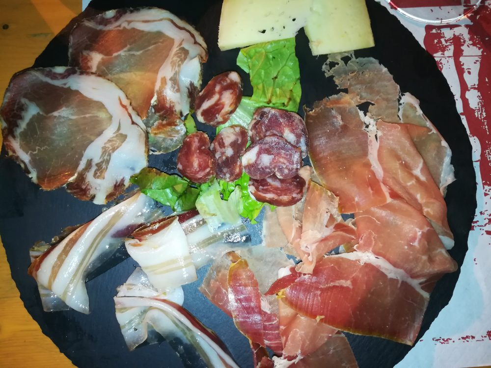  Pizzeria Millenium - Il Tagliere di salumi locali