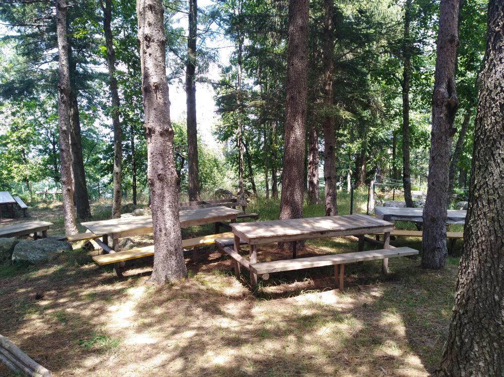 Rifugio Rosolea, Esterno