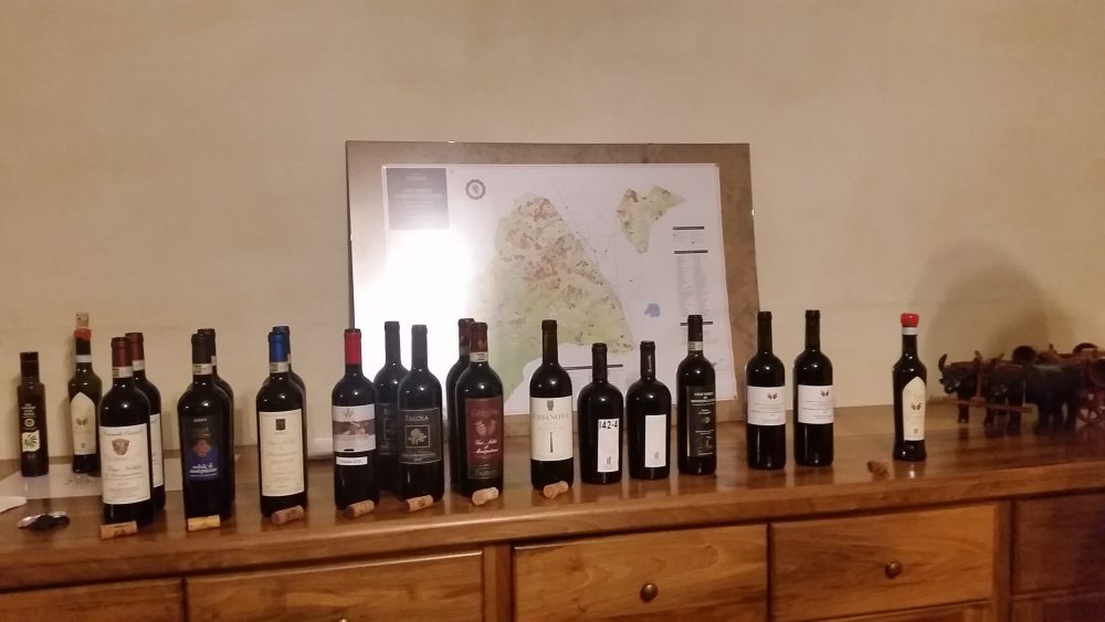 Terranobile, batteria dei vini in degustazione