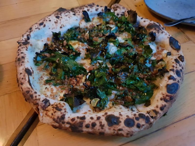 Baest, blu danese, rucola, nocciole