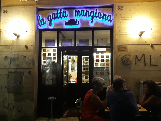 La Gatta Mangiona