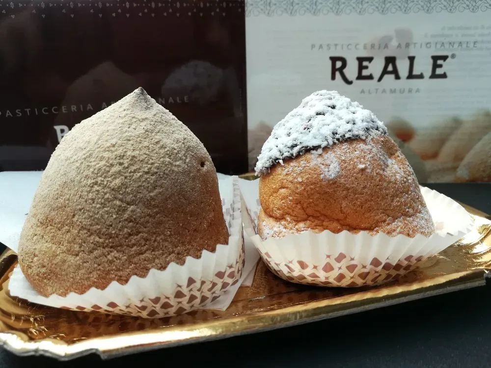 Pasticceria Reale -Tette delle Monache mignon al Caffe' e al Cocco