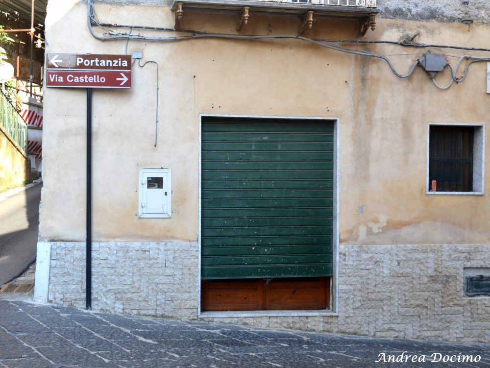 Pepe In Grani a Caiazzo. Il vecchio negozio di alimentari