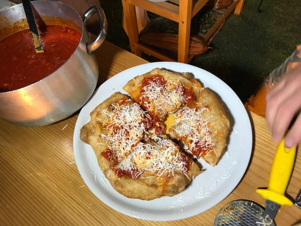 Pizze fritte preparate da Paolo De Simone