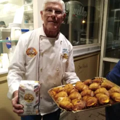 Sabatino Sirica presenta le sue sfogliatelle