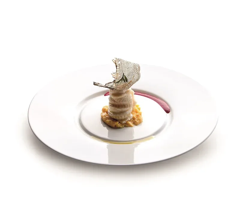 Sogliole fritte contornate da cavolfiore in padella