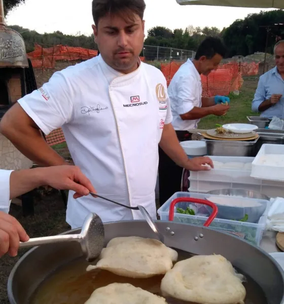 Diego Vitagliano prepara la montanara al cannellino