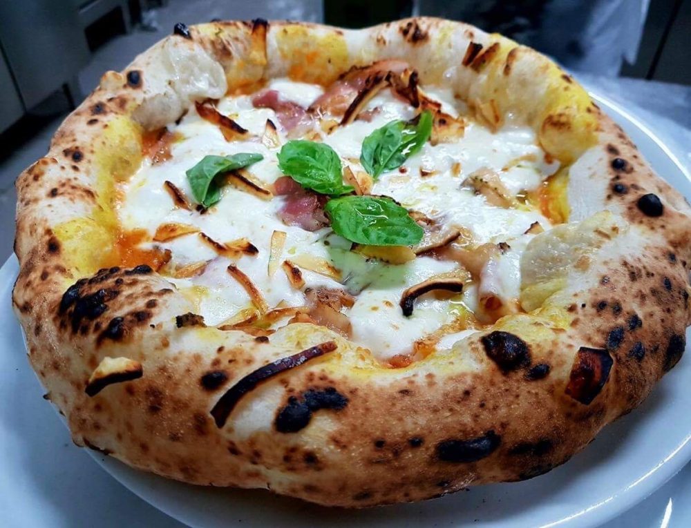 Pizzeria I Masanielli di Sasa' Martucci - Pizza La Scorzetta