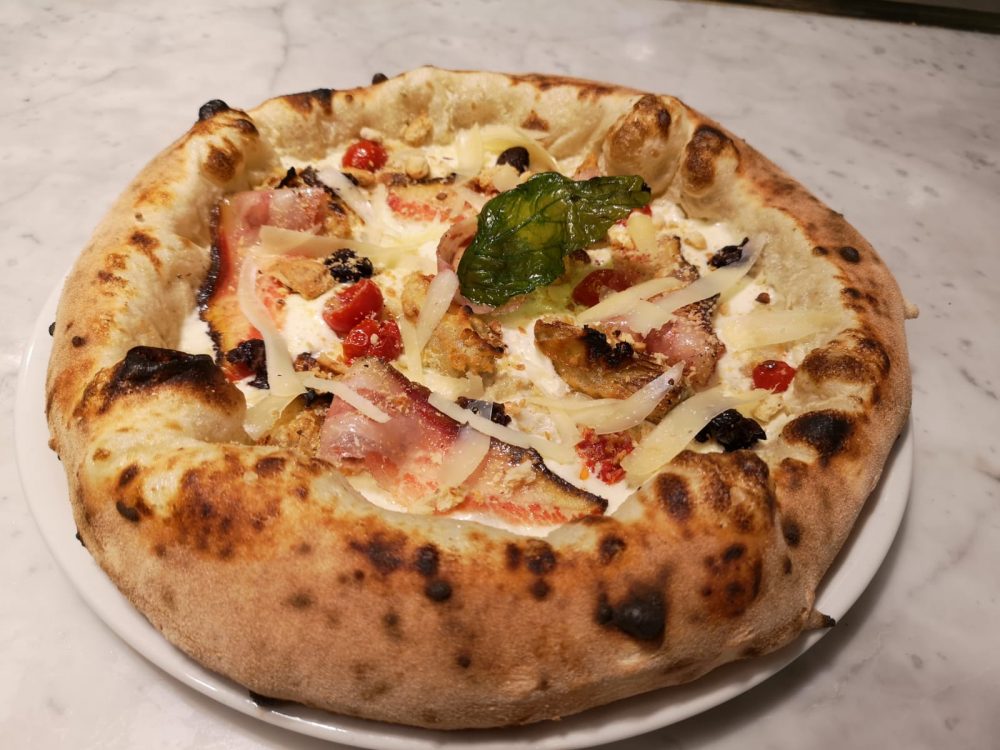 Pizzeria Pharina - Pizza Carciofo in due consistenze