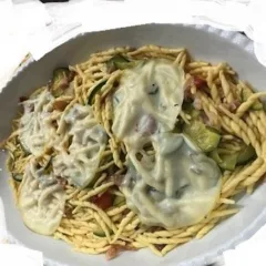 Pasta zucchine e speck