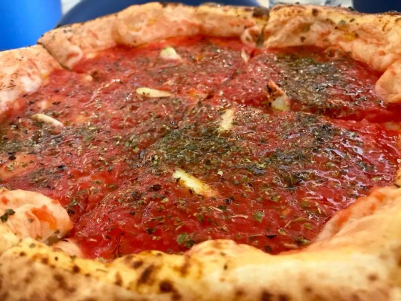 Pizzeria Pignalosa a Salerno, la marinara