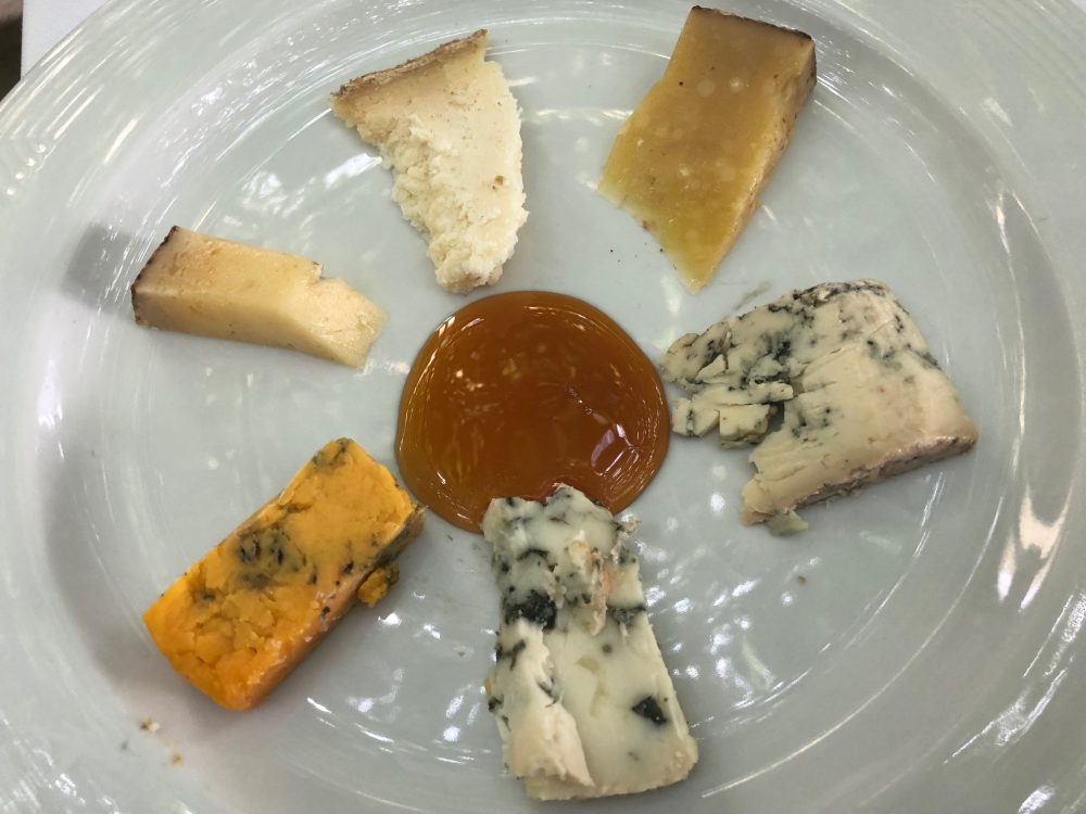 Osteria Grand Hotel, selezione di formaggi