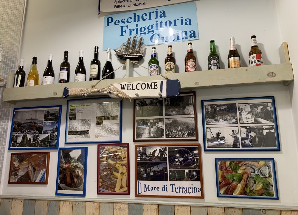 Il mare di Terracina - Particolare della sala