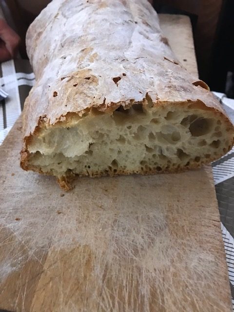 Pizzeria da Attilio - Pane preparato da Attilio Bachetti