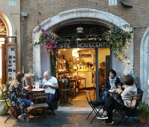 Roma: Caffè Novecento, un bistrot da cartolina a via del Governo ...